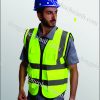 Chất lượng nguyên liệu là điều kiện bắt buộc với mỗi mẫu đồng phục áo gile bảo hộ lao động.