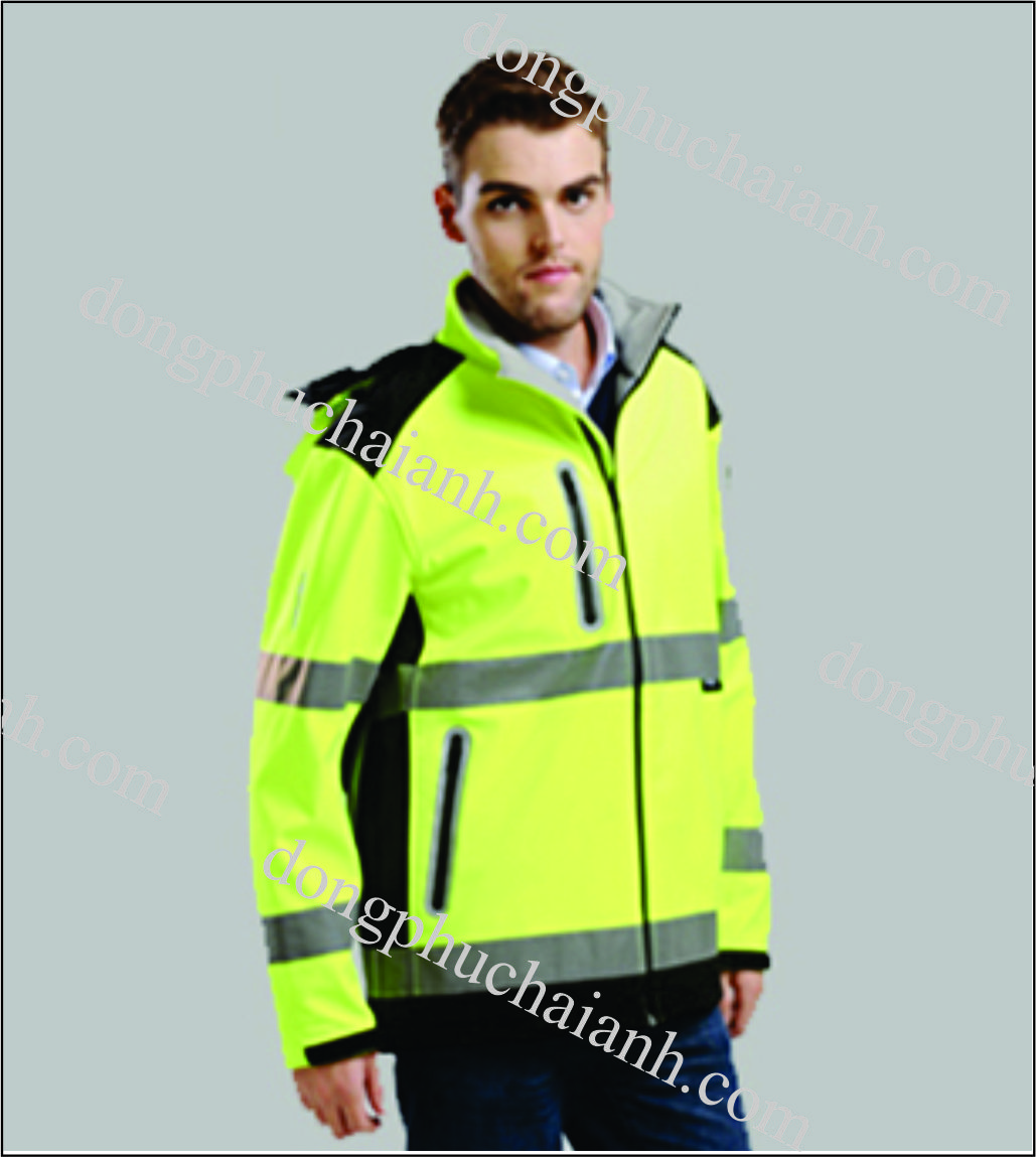 Sử dụng đồng phục áo gile bảo hộ lao động giúp tăng tính an toàn trong công việc của người lao động.