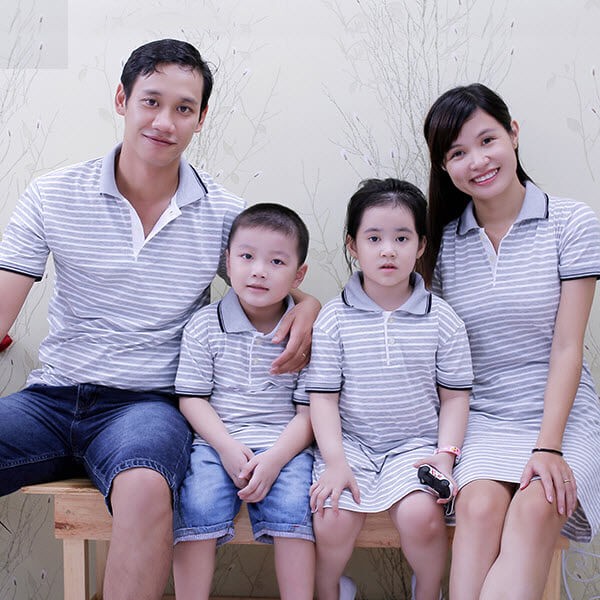 Nhu cầu lựa chọn may áo thun đồng phục gia đình đẹp ngày càng thu hút các gia đình tại Việt Nam.