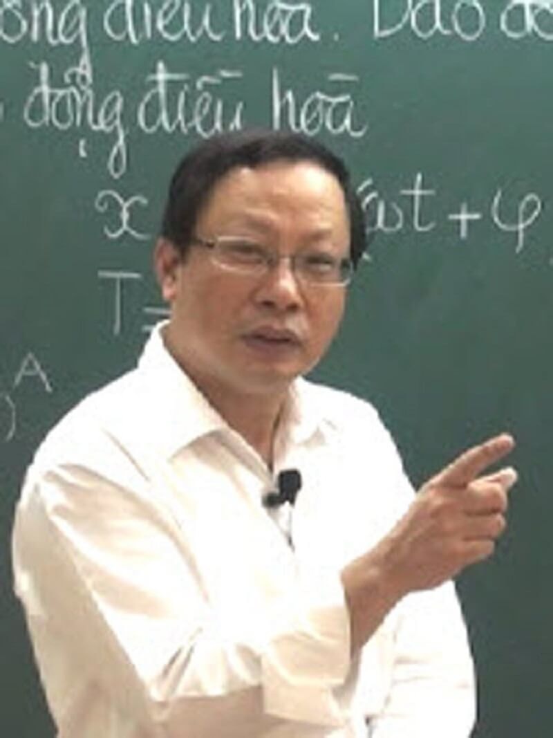 Giáo viên luyện thi Vật lí online Thầy Nguyễn Hoàng Kim