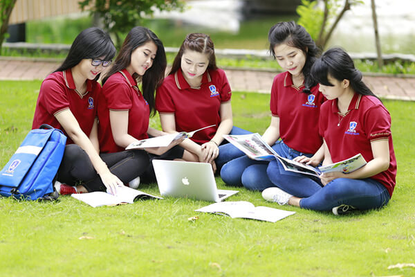 Mẫu đồng phục học sinh của các trường đại học tại Việt Nam 