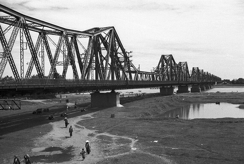 Cầu Long Biên – Địa điểm đi chơi ở Hà Nội hấp dẫn giới trẻ