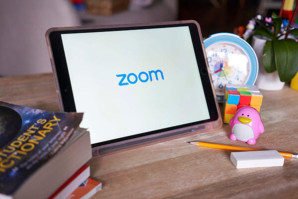 Hướng dẫn sử dụng Zoom trên điện thoại, máy tính cho học sinh và sinh viên