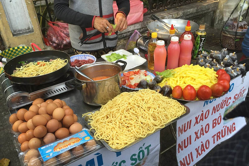 Khu phố ẩm thực ăn vặt An Dương Vương – Sài Gòn
