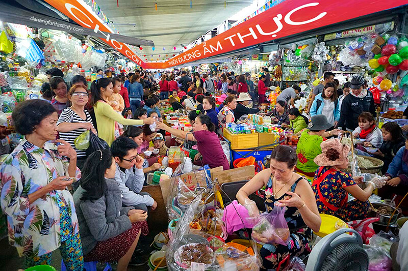 Khu phố ẩm thực Chợ Cồn hội tụ đủ những món ăn đặc sản của Đà Nẵng