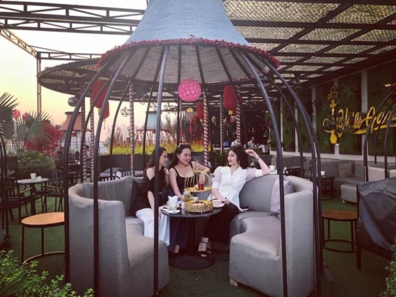 Chill Garden Lounge - Quán trà chiều Sài Gòn phong cách lồng chim độc đáo
