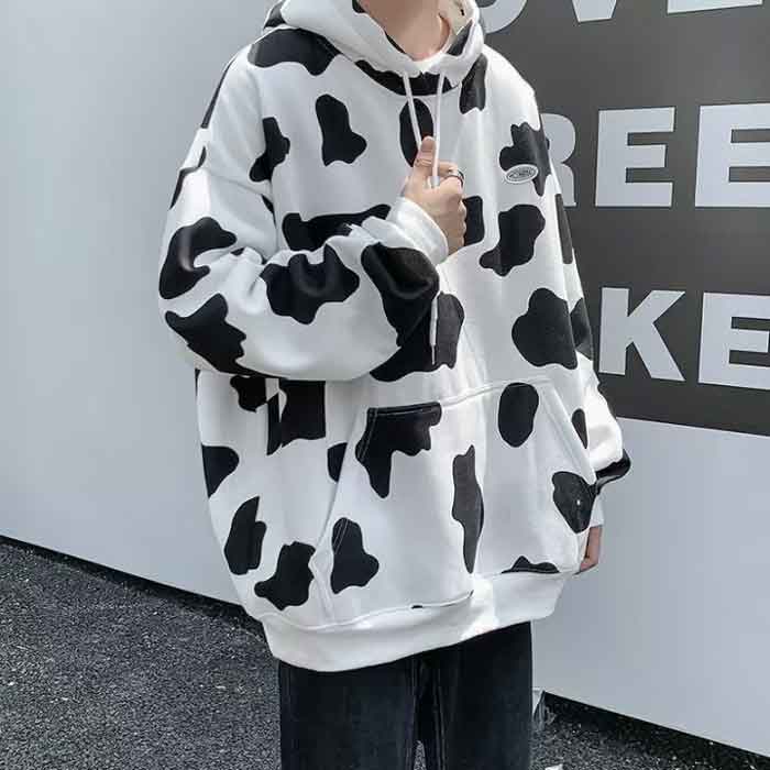 Áo khoác bò sữa phá cách trong thiết kế áo lớp