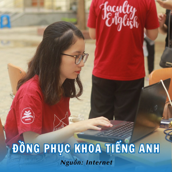 Áo khoa tiếng Anh HNUE rực rỡ sắc đỏ