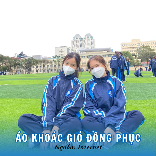 Áo khoác gió được may 2 lớp ấm áp