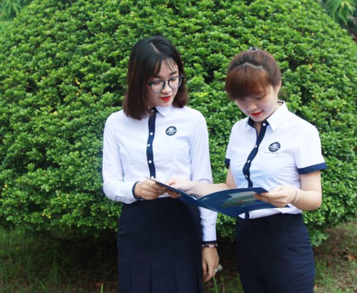 Áo sơ mi đồng phục dành cho sinh viên trường Sư phạm mang tới sự chỉn chu chuyên nghiệp
