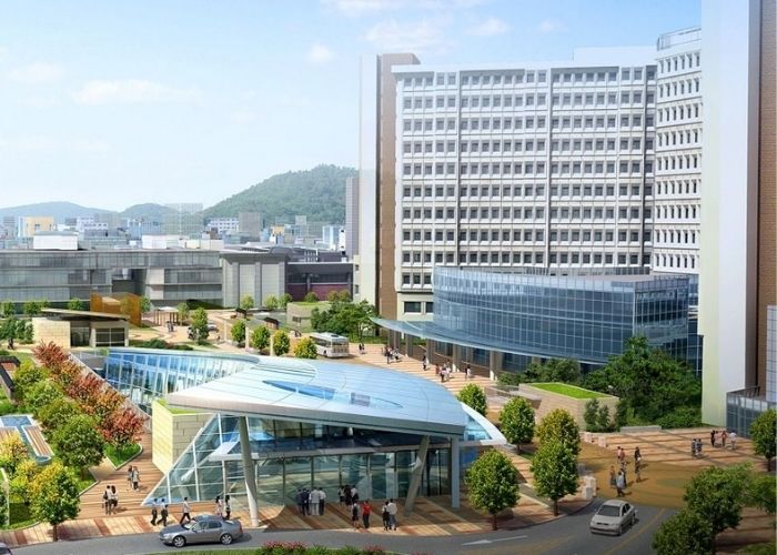 Trường đại học quốc gia Seoul được thành lập đầu tiên tại Hàn Quốc
