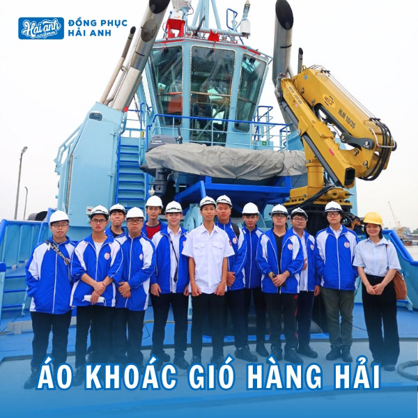 Kiểu áo khoác gió ĐH Hàng hải đơn giản, chắn gió cản bụi