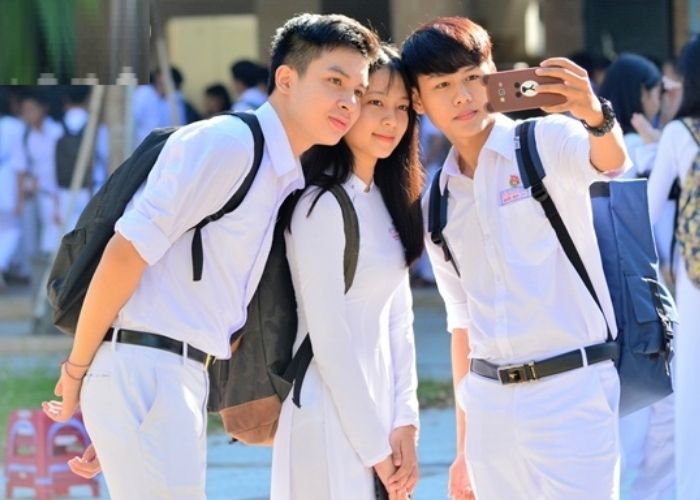Đồng phục học sinh Phan Châu Trinh Đà Nẵng với thiết kế truyền thống