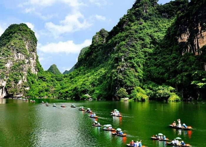 Khu du lịch Tràng An - Ninh Bình với vẻ đẹp hùng vĩ, tráng lệ