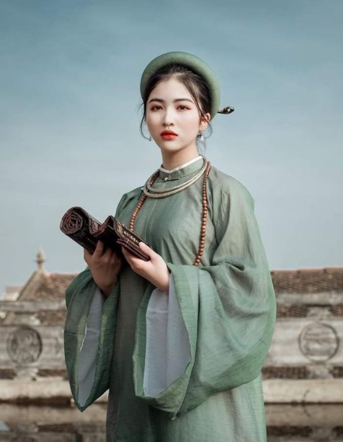 Áo cổ phục mang nét đẹp truyền thống của phụ nữ Việt Nam