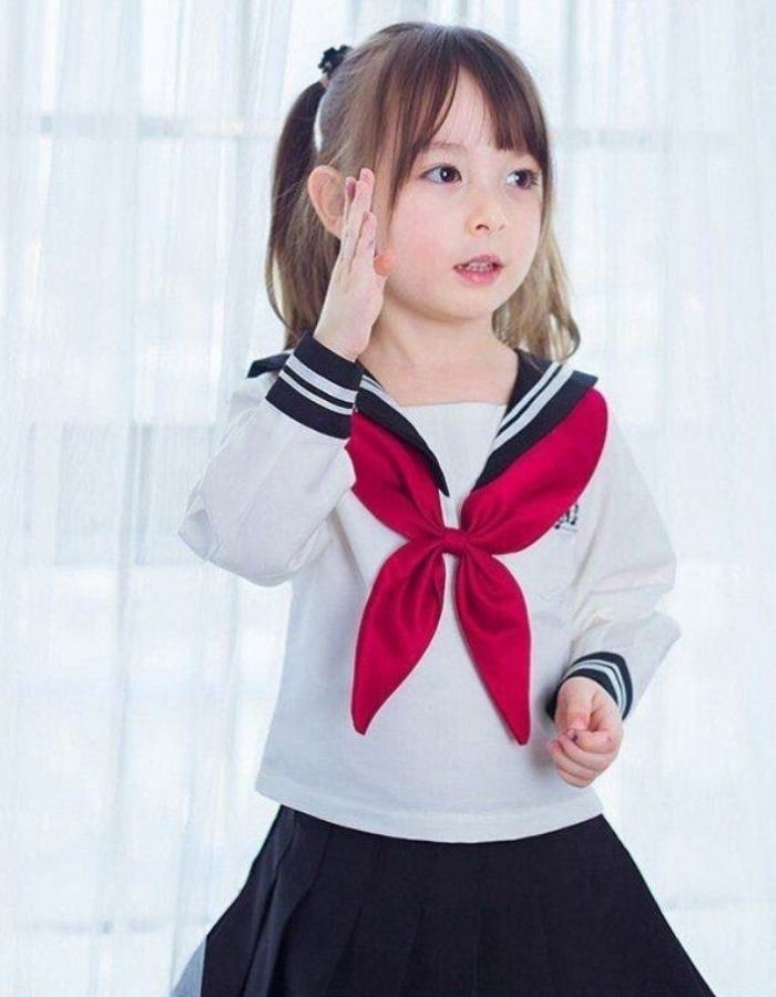 Kiểu dáng trang phục lấy cảm hứng từ đồng phục học sinh Nhật Bản