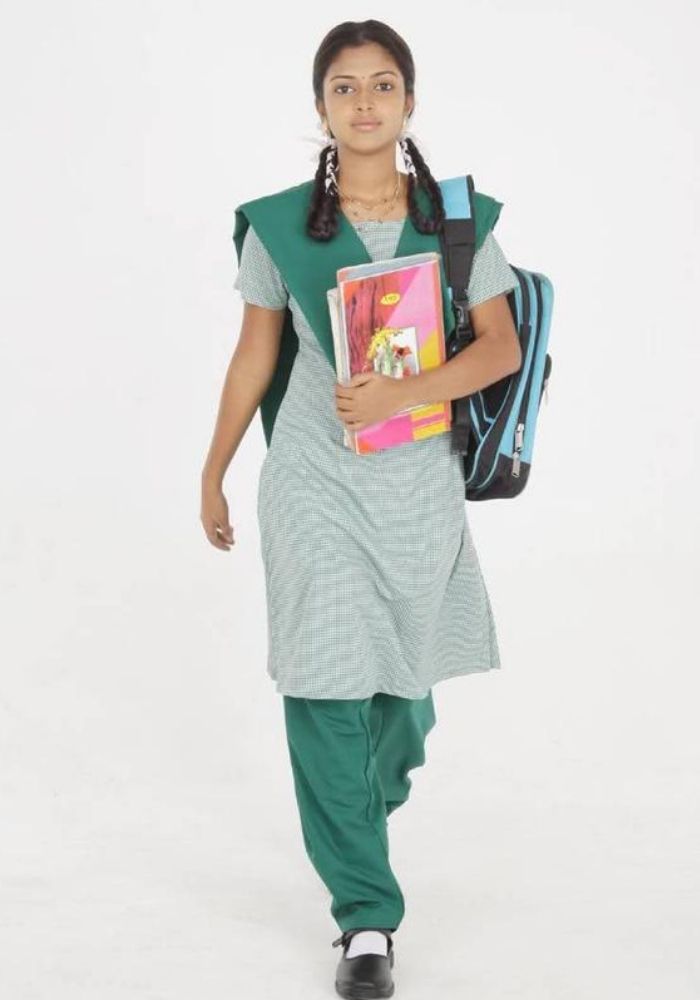 Mẫu quần áo đến trường hàng ngày của học sinh Ấn Độ