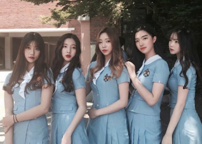 Trang phục trường trung học nghệ thuật Jeonju sử dụng sắc xanh thời thượng