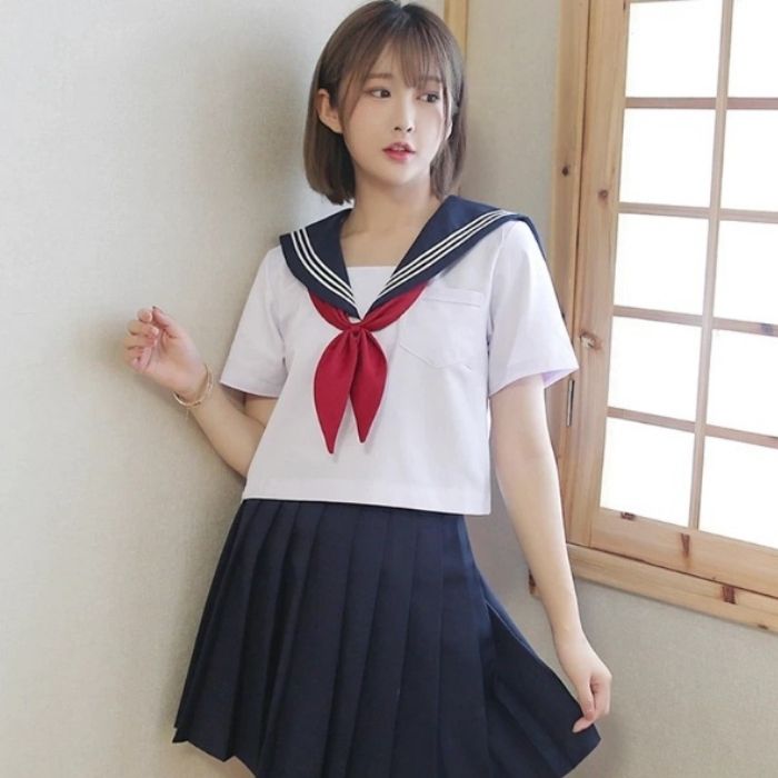 Mẫu quần áo phổ biến dành cho nữ sinh tại Nhật Bản