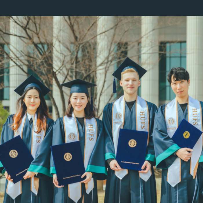 Áo cử nhân quốc tế của học sinh Hàn Quốc