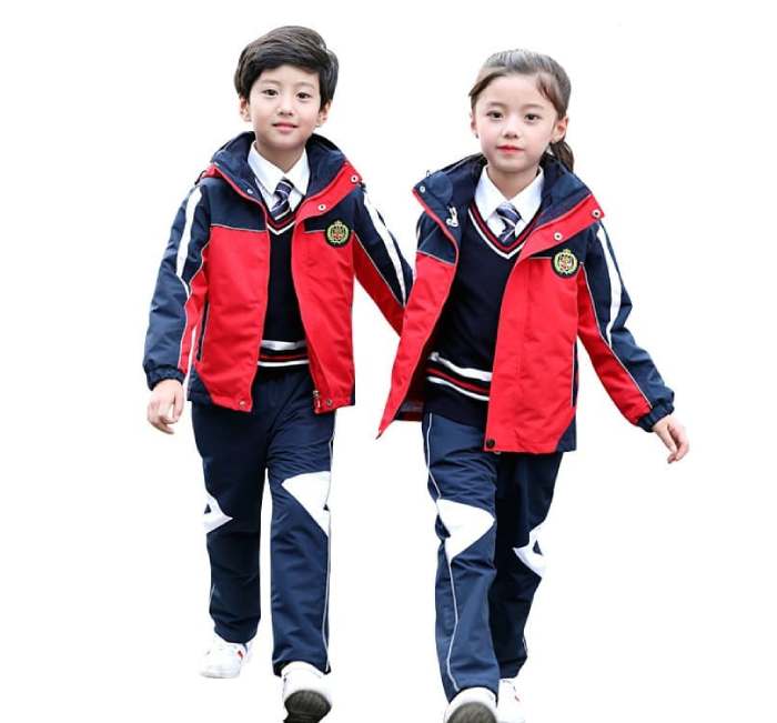 Mẫu áo khoác đồng phục học sinh mùa đông màu đỏ
