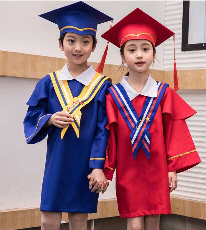 Mẫu áo tốt nghiệp dành cho các bé