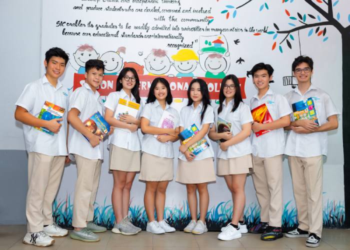 Mẫu quẫn áo học sinh quốc tế Việt Úc