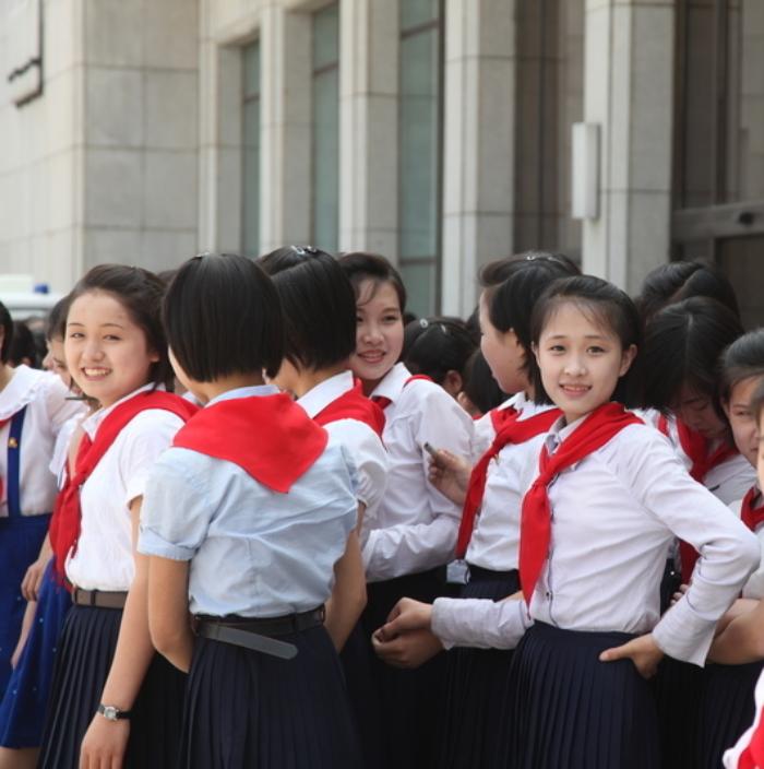 Đồng phục học sinh trang nghiêm, lịch sự tại Triều Tiên