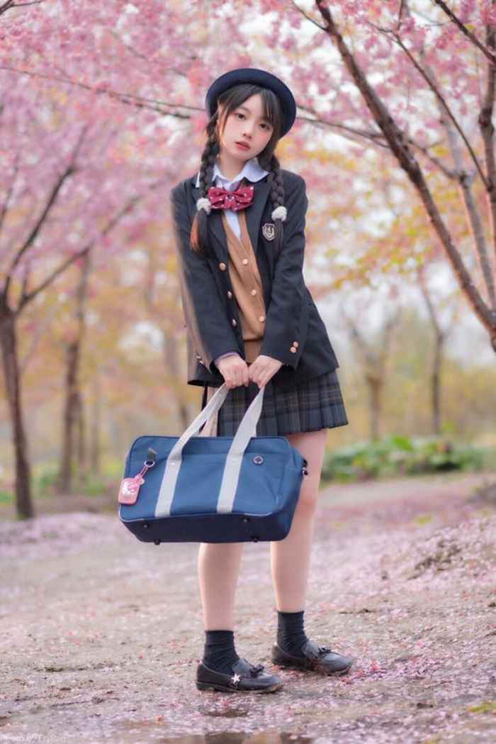 Bộ đồng phục học sinh nữ Nhật Bản may tại thương hiệu Hà Thành