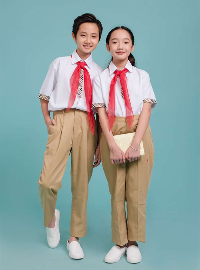 Mẫu áo sơ mi và quần dài sản xuất tại công ty may Thiên Phước