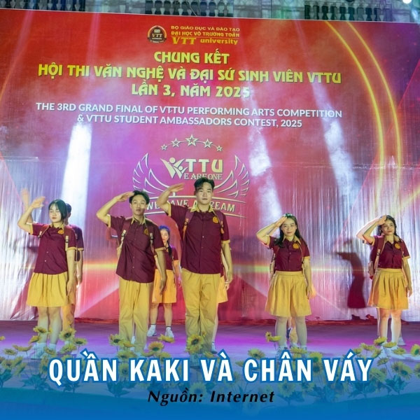 Đồng phục quần kaki và chân váy màu vàng thanh lịch