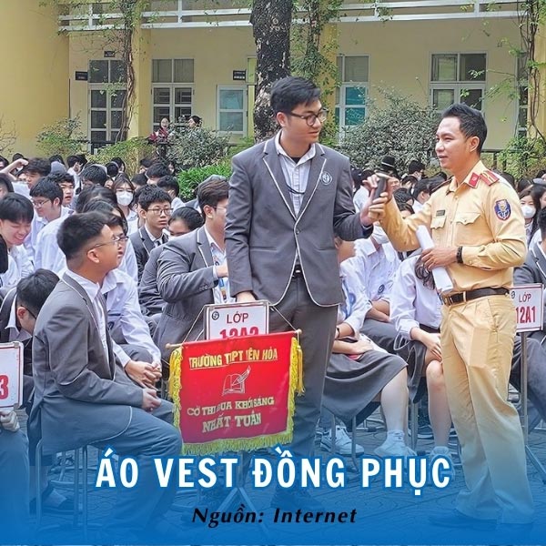 Phong cách trang nhã, hiện đại và trẻ trung của áo vest đồng phục trường Yên Hòa