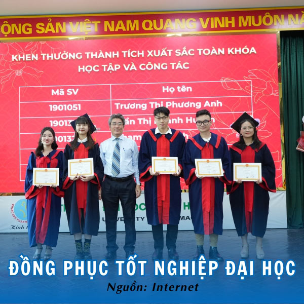Đồng phục tốt nghiệp Đại học trang nghiêm, cuốn hút